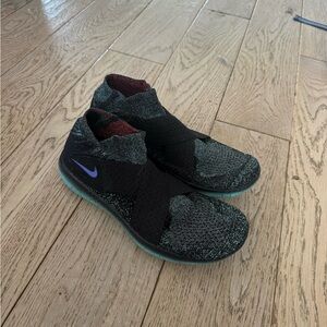 Nike Black and Green Athletic Shoes